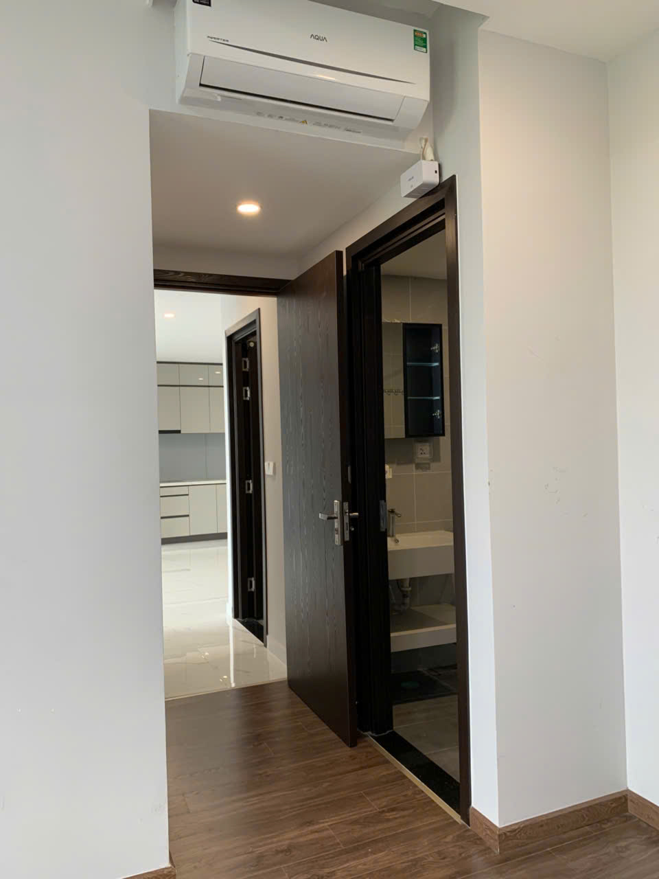 79m2 - Giá 5.9 tỷ All in - Hoàn thiện cơ bản 2PN2WC tầng 12 Celesta