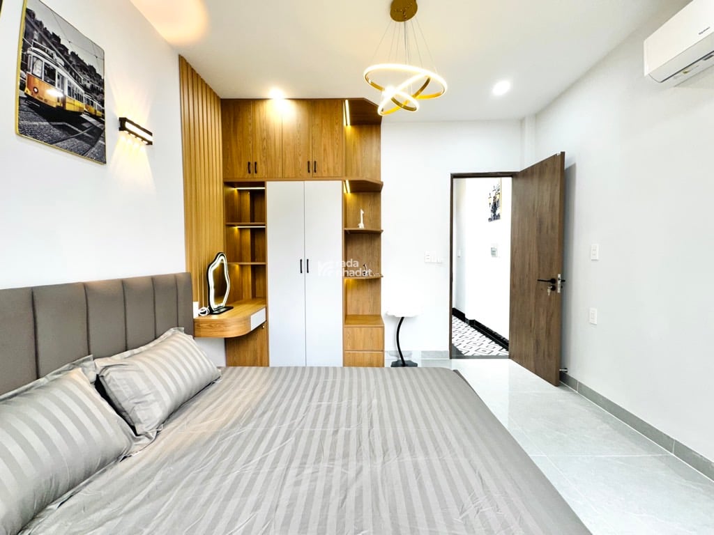 SÁT SÂN BAY, HẺM XE HƠI HOÀNG VĂN THỤ, PHÚ NHUẬN, 37M2 CÓ KC Ở NGAY. GIẢM 350TR CHỈ CÒN 8.85T