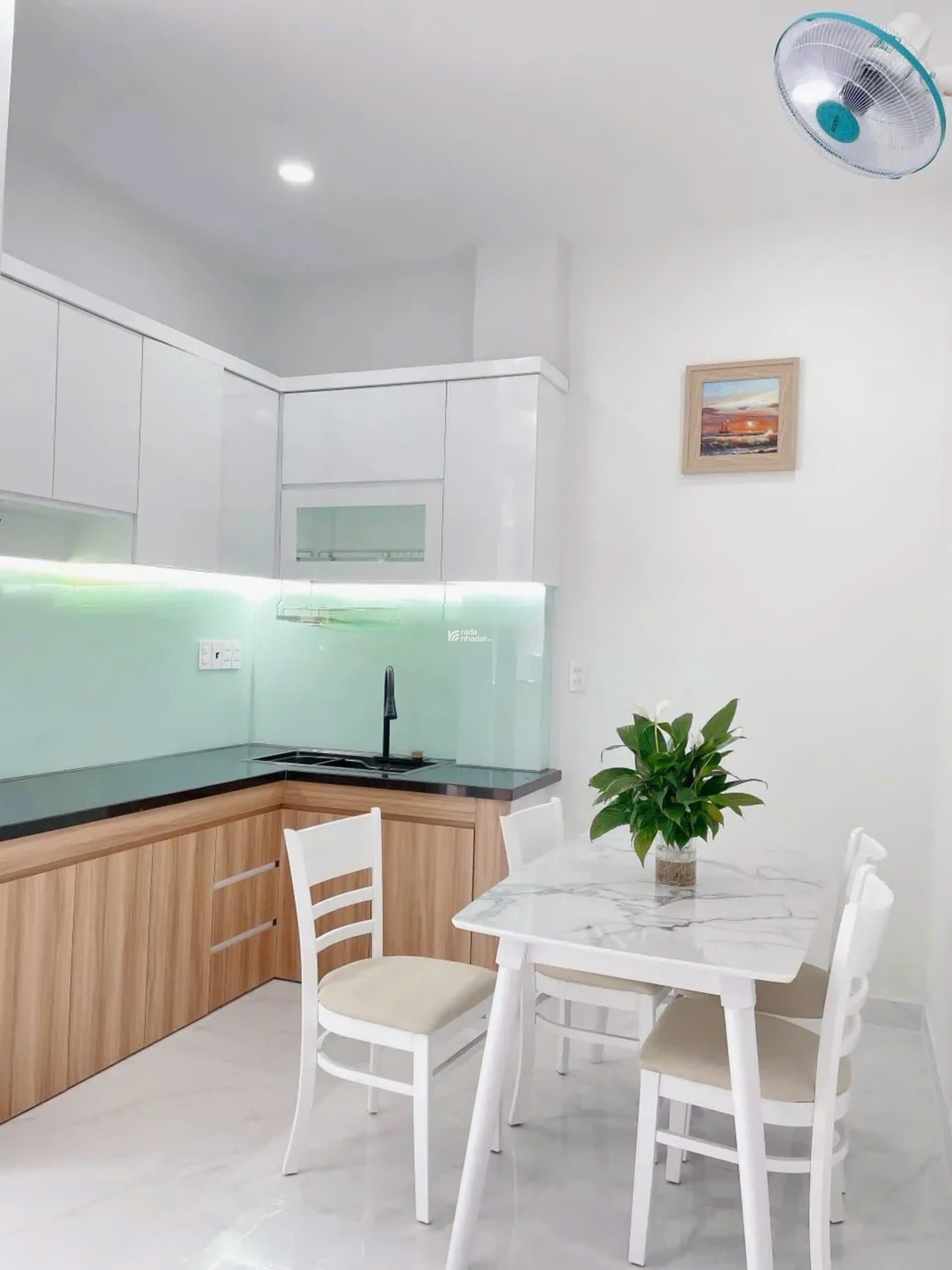Chính chủ gửi bán nhà 38m2 1tỷ650 Vũ Tùng P2 Bình Thạnh Sổ riêng.