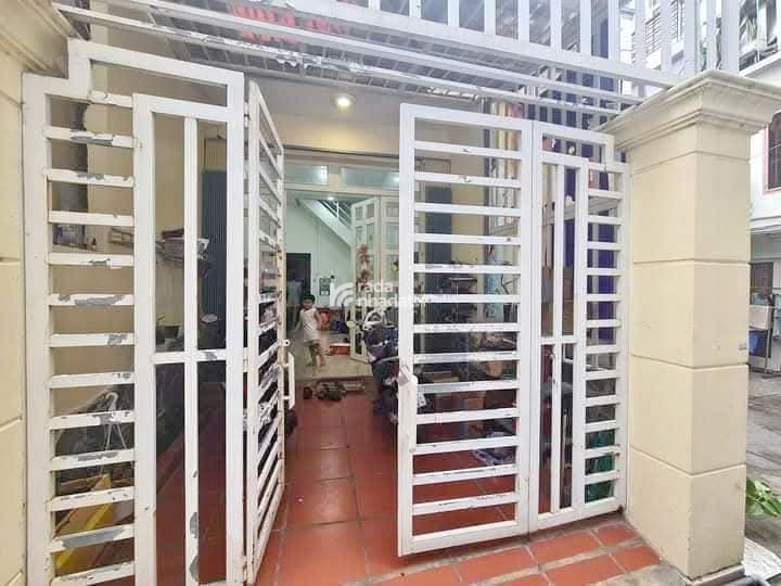 Bán nhà 1 lầu sát MT đường Phạm Thế Hiển P. Chánh Hưng Quận 8