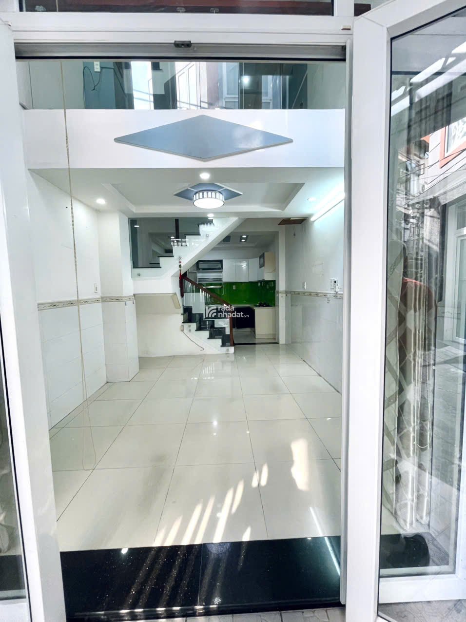 Bán Nhà 5 Tầng Cách Mặt Tiền Hoàng Sa 20m - View Sông - DT 3.3X10M - Chỉ Nhỉnh 7 Tỷ!