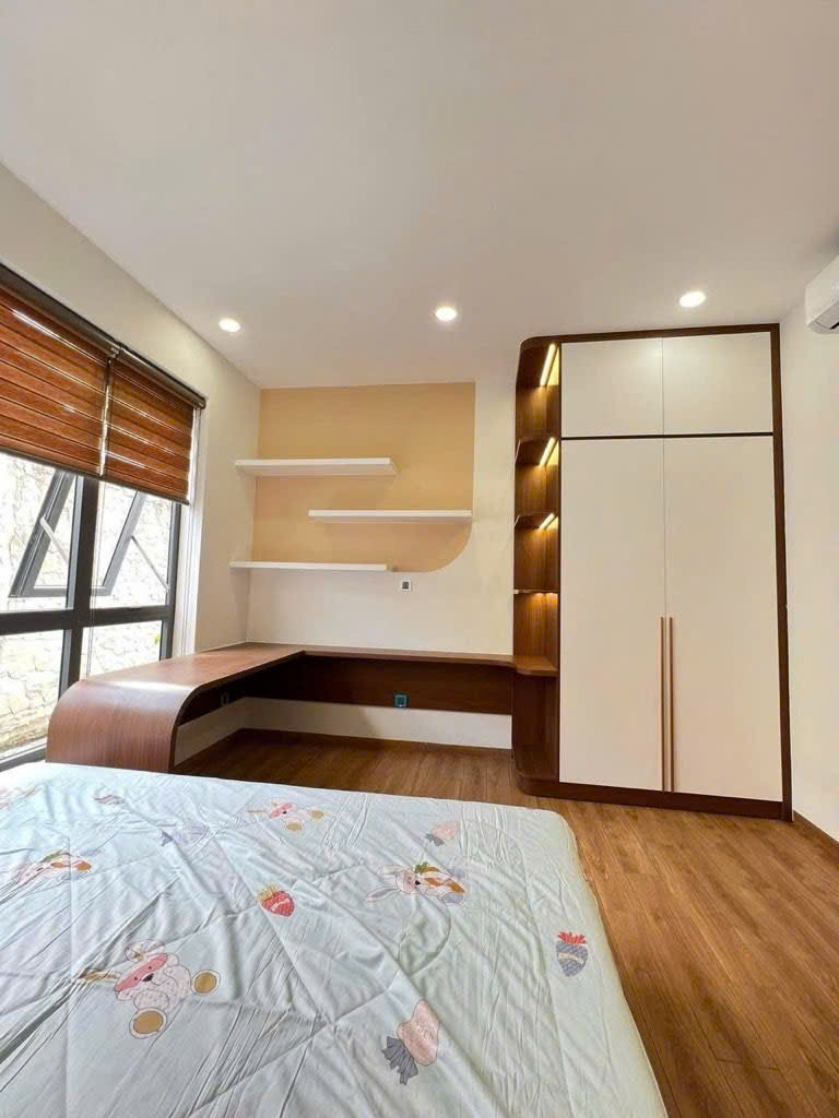 BÁN NHÀ 3 TẦNG GẦN BV VIỆT THẮNG NGANG 5M- 92m2 -GIÁ 6,5 TỶ TL