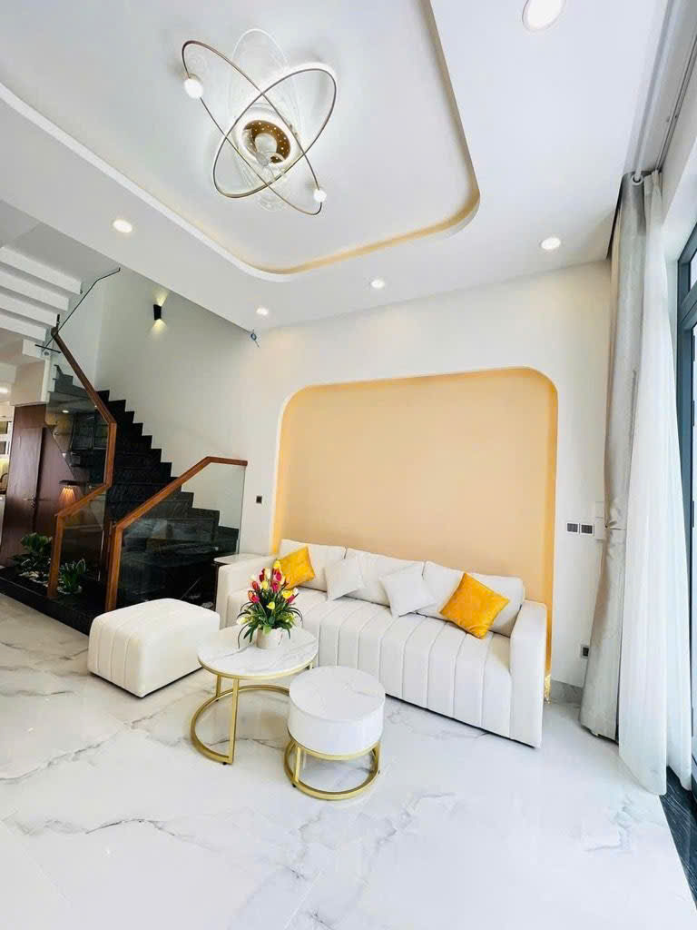 BÁN NHÀ 3 TẦNG GẦN BV VIỆT THẮNG NGANG 5M- 92m2 -GIÁ 6,5 TỶ TL