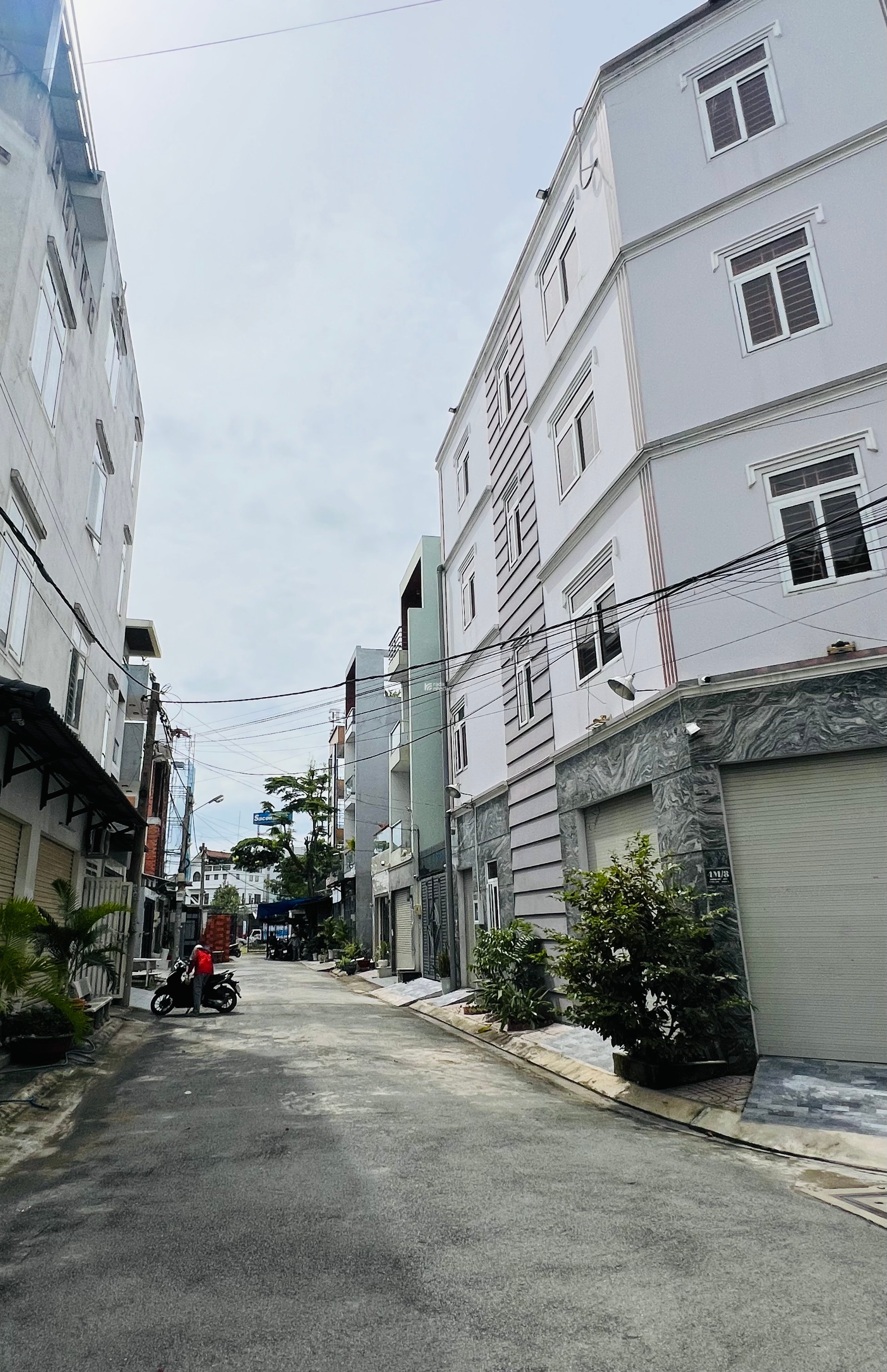 BÁN NHÀ 3 TẦNG ST MỚI, KHU BIỆT THỰ LIỀN KỀ, PHÚ HỮU, NHỈNH 6 TỶ