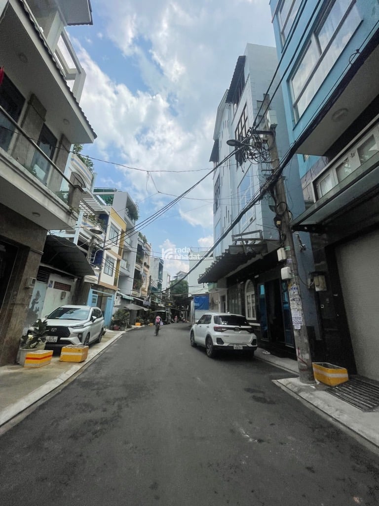 THÍCH HỢP ĐẦU TƯ XÂY MỚI - 4x24 - HẺM XE TẢI - NGAY TRỊNH ĐÌNH TRỌNG - GIÁP QUẬN 11