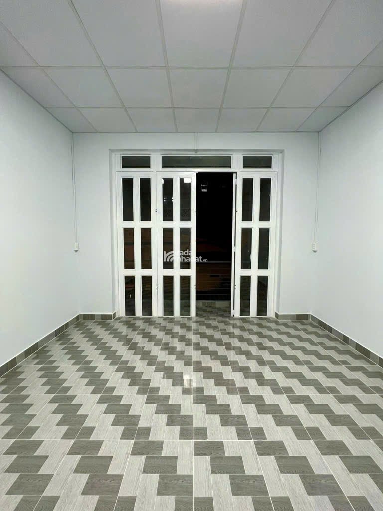 MẶT TIỀN CXPLA NGAY CÔNG AN P.12,QUẬN 6 CŨ (80m2 - 4m x 20m x 2T) 10,2 TỶ TL