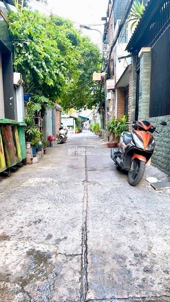 Giảm Mạnh 200tr, HXH Phú Thọ Hoà, DT; 4.5 x 11.5 , 2 Tầng Đúc