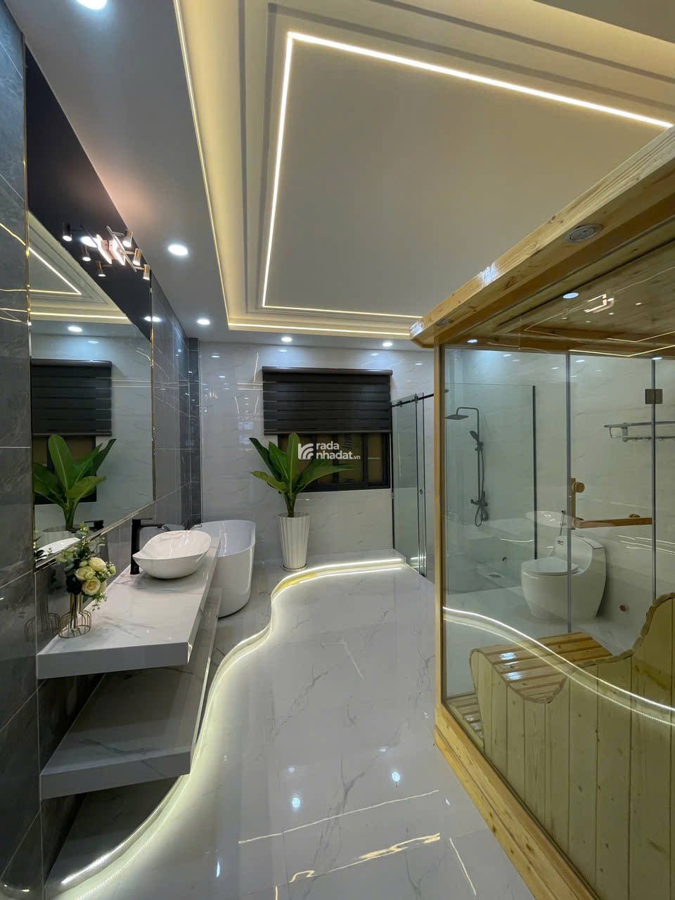 An cư lý tưởng: Nhà 5 tầng Tân Quý, 64m, rộng rãi, xe hơi tới cửa, sổ riêng