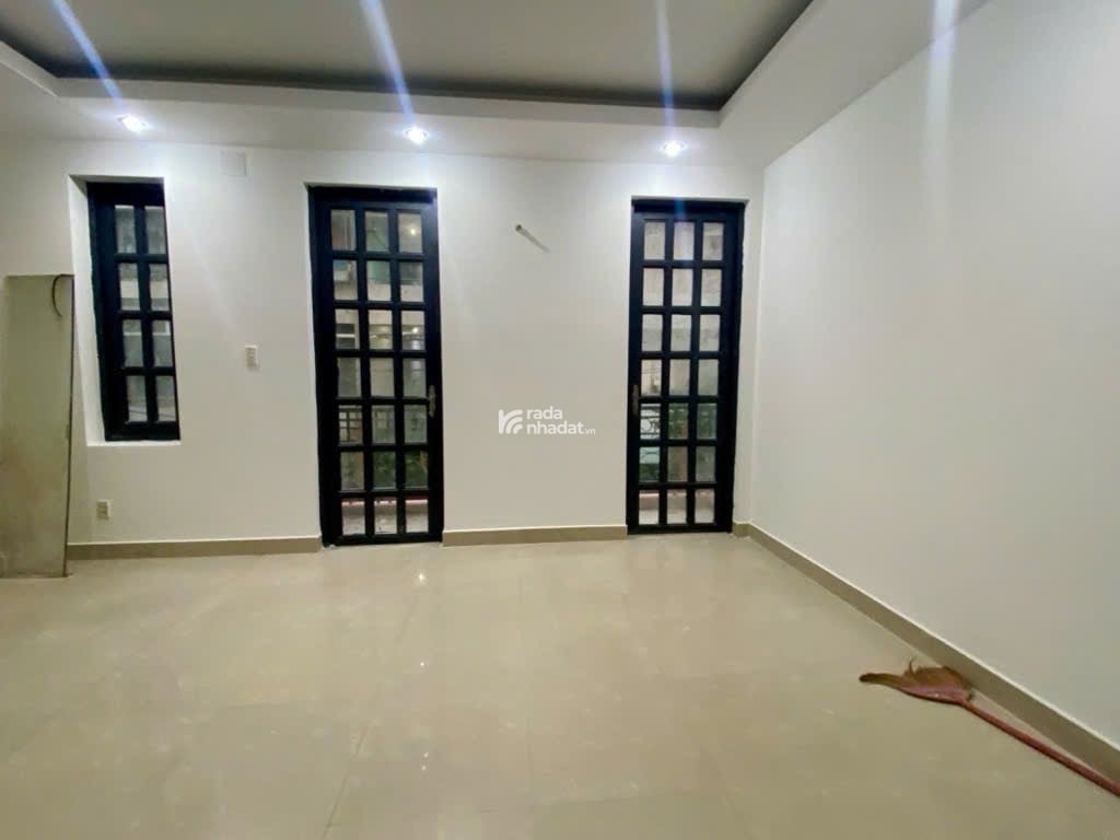 Biệt Thự - Góc 2 Mặt tiền - Hoàng Xuân Nhị Phú Trung Tân Phú DT: 8x12m - 15 tỷ 5