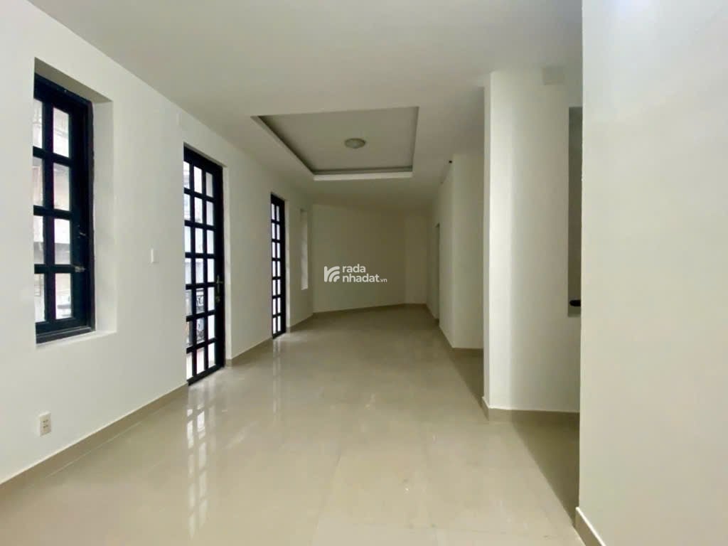 Biệt Thự - Góc 2 Mặt tiền - Hoàng Xuân Nhị Phú Trung Tân Phú DT: 8x12m - 15 tỷ 5