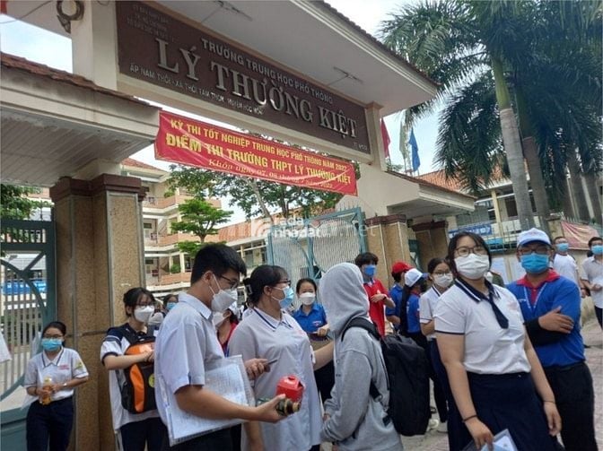 NHÀ CHÍNH CHỦ, MẶT TIỀN ĐƯỜNG, SHR, FULL THỒ CƯ, DIỆN TÍCH LỚN, VỊ TRÍ ĐẸP TIỀM NĂNG 