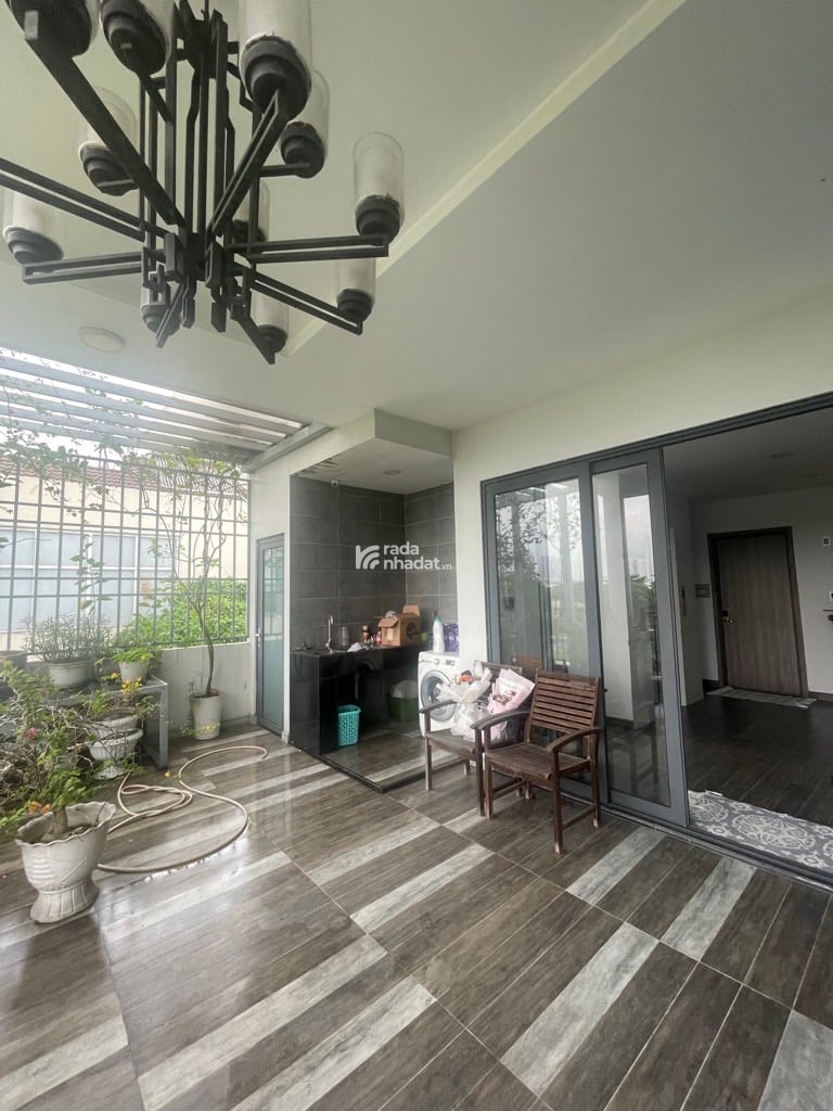 Bán nhà mặt tiền Tân Phong Q7 - 126m2 - 5 tầng sổ đẹp , có hầm gara , thang máy