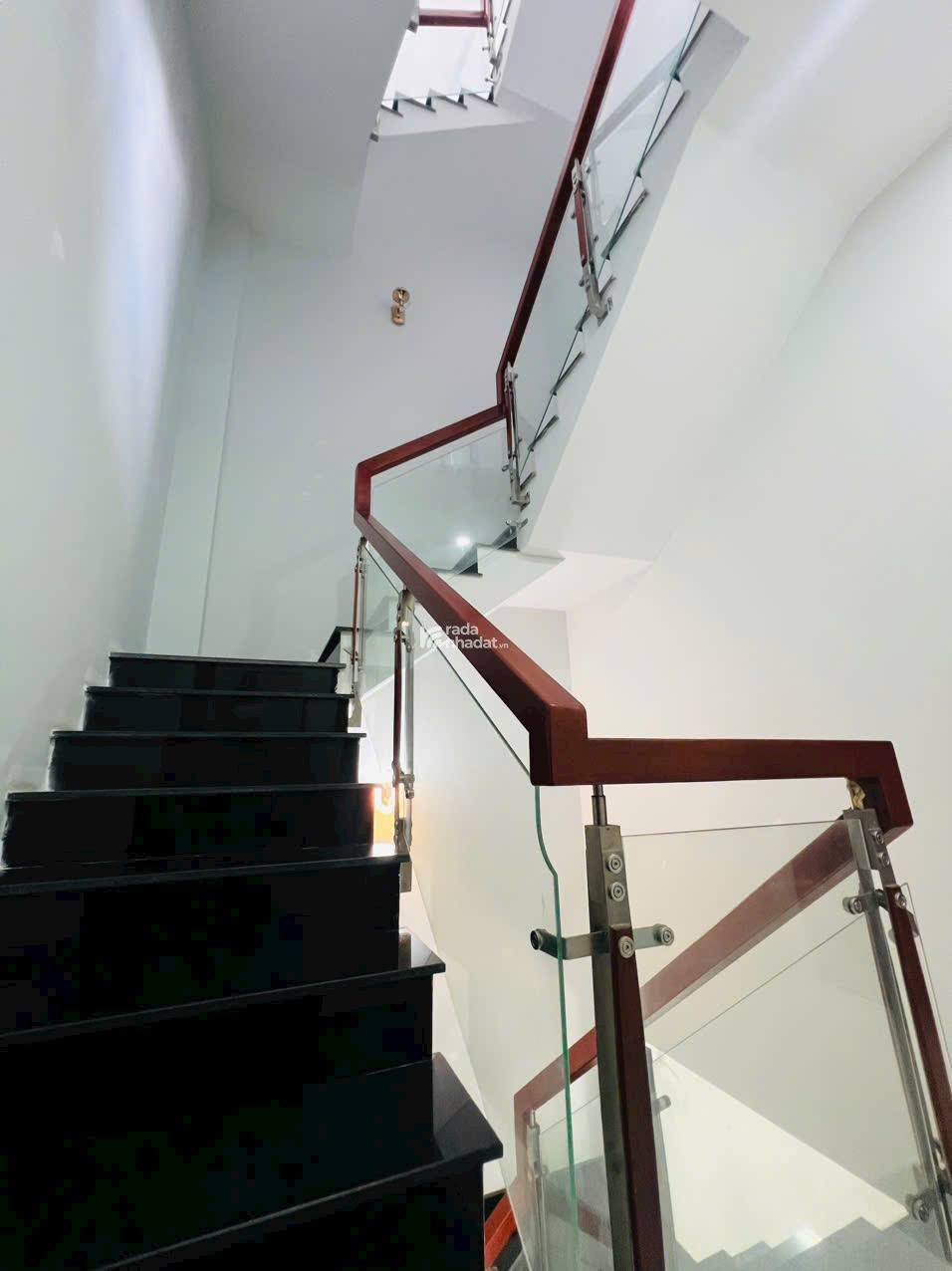 [BÌNH TÂN] LÔ GÓC HẺM XE TẢI MÃ LÒ NHÀ MỚI Ở NGAY 4 TẦNG - 91M2 NGANG HƠN 13M - 8.5 TỶ