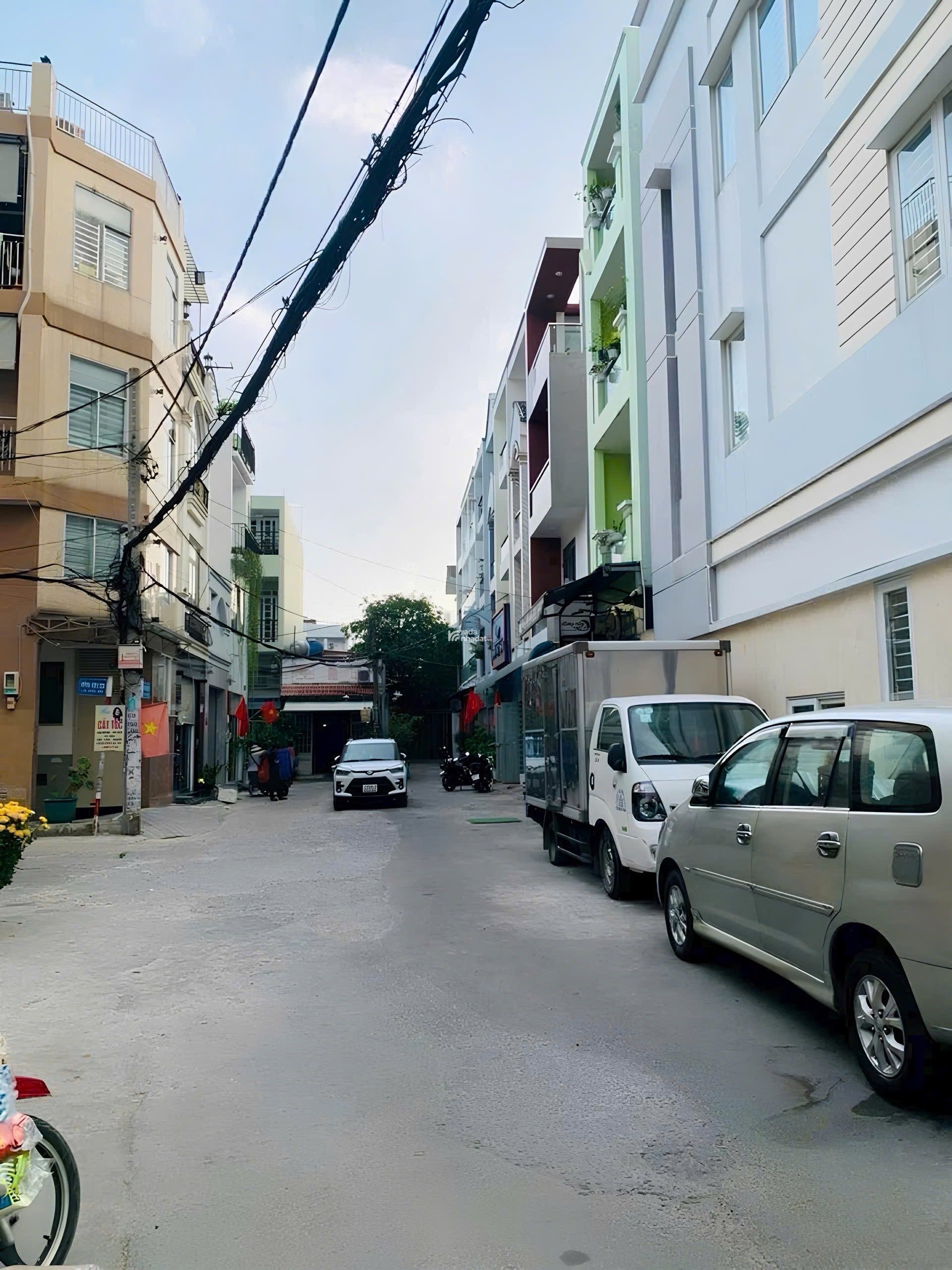 Đường Xe Hơi - DT: 4,2x14 - Hạ 3OOTr -Ngay Tân Kỳ Tân Quý - Nhà Đúc 3 Tầng - chỉ  5,x ty