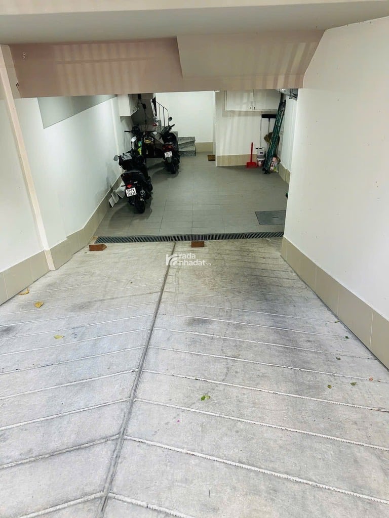 DÒNG TIỀN 1.6 TỶ/NĂM - SÁT ĐƯỜNG NGUYỄN VĂN TRỖI - 76M2 - 7 TẦNG HOÀN CÔNG - CÓ HẦM - CÓ THANG MÁY 