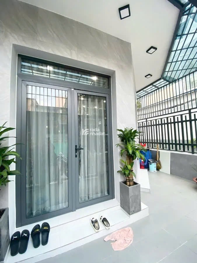 Nhà Đẹp 4 Tầng Hẻm 8m, Trịnh Đình Trọng, 65m2, ngang 5m, ở ngay
