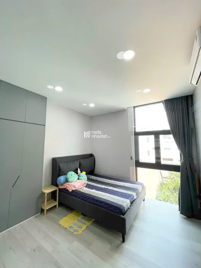 Nhà Đẹp 4 Tầng Hẻm 8m, Trịnh Đình Trọng, 65m2, ngang 5m, ở ngay