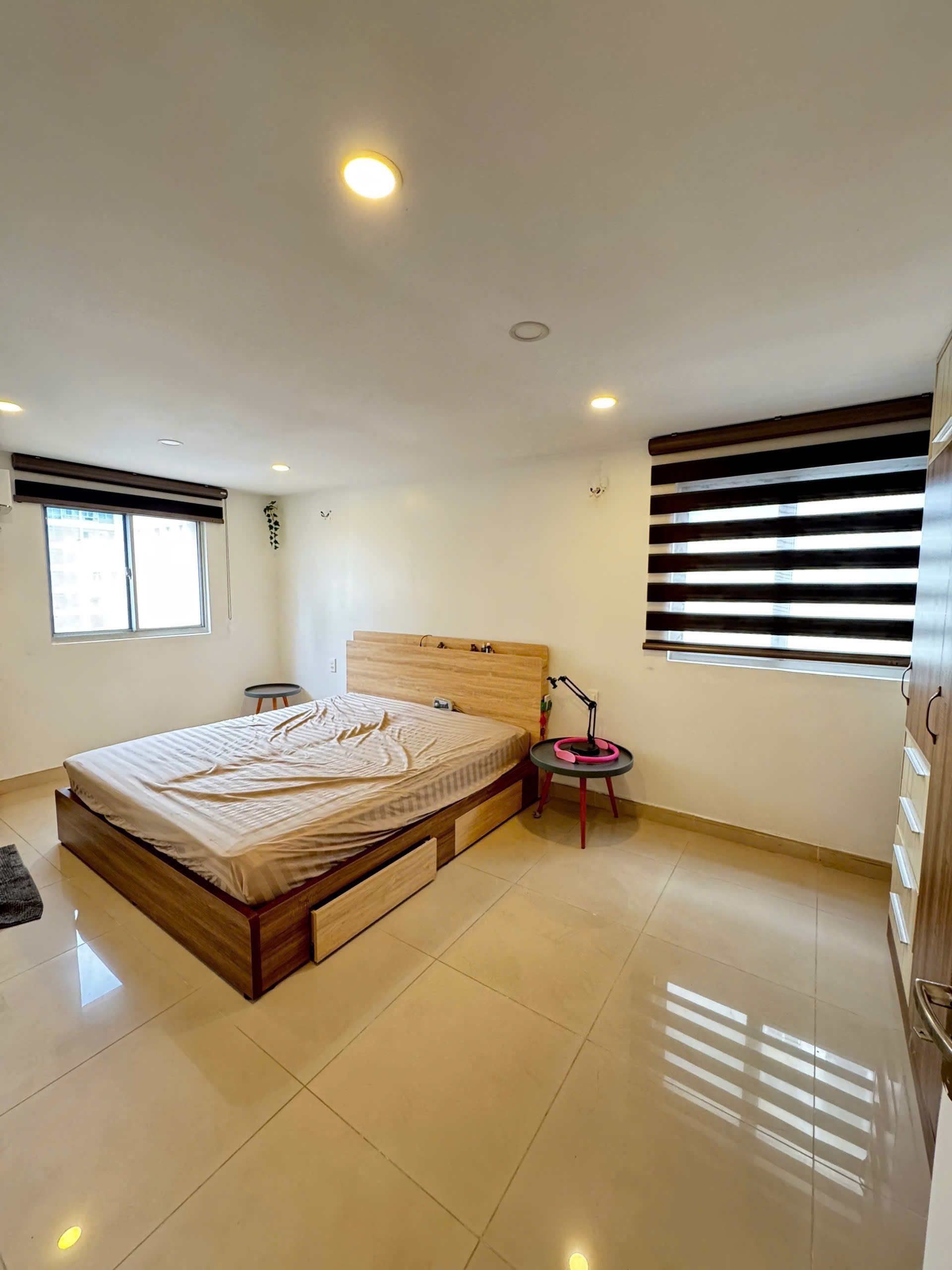 Bán căn hộ Duplex sky garden 1, PMH, Q7, dt 150m2. tk 3PN , giá chỉ 8,1tỷ 