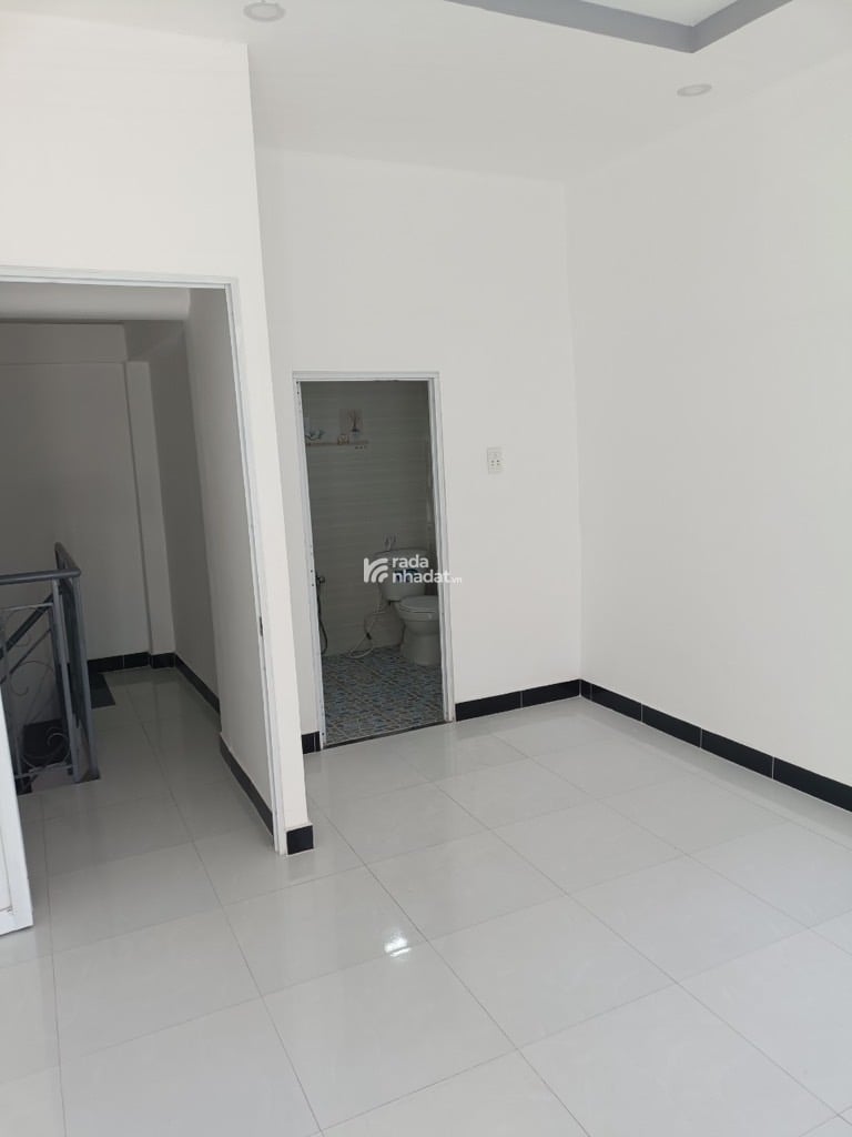 GẦN MẶT TIỀN HUỲNH VĂN BÁNH, PHÚ NHUẬN, 28M2 NGANG HIẾM CÓ. GIẢM 500TR CHỈ 5.5T 