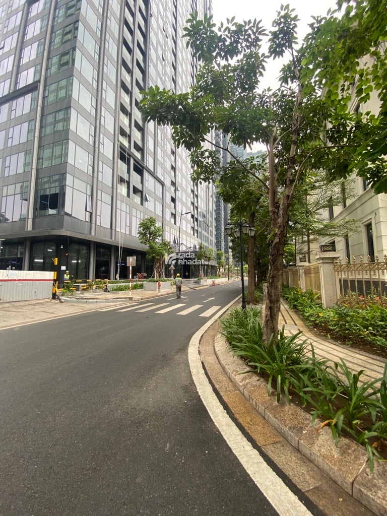 KHU VỰC KIM CƯƠNG - TÀI PHIỆT- VICTORIA VINHOME GOLDEN RIVER - BIỆT THỰ SONG LẬP LÔ GÓC - HẦM 