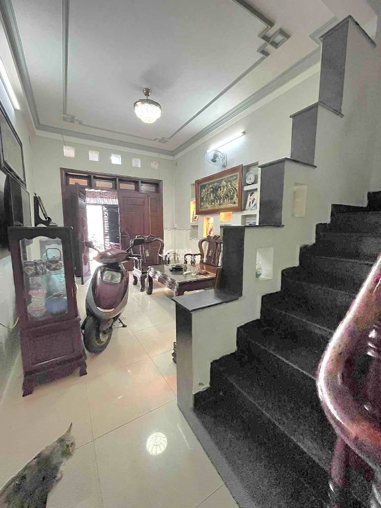 Bán nhà gần lê trọng tấn bình hưng hoà