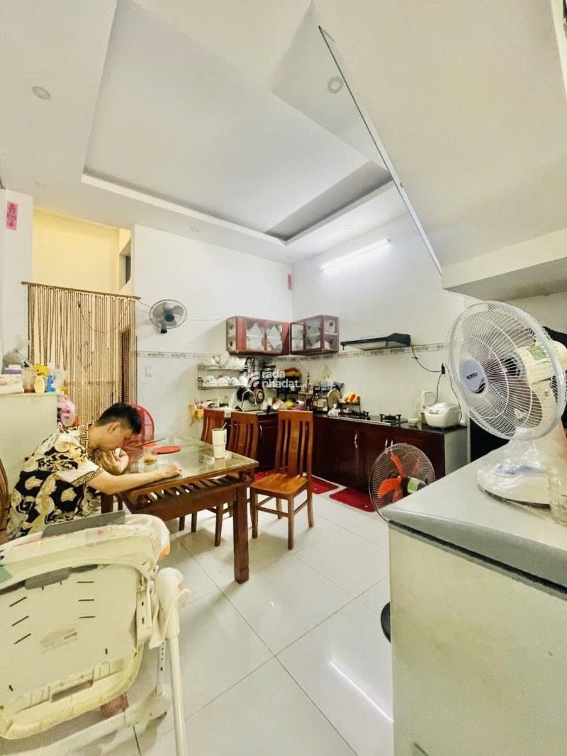 TÂN PHÚ- BÁN NHÀ HẺM NHỰA 12M 2 TẦNG TÂN BÌNH GẦN SÂN BAY & NHÀ GA T3