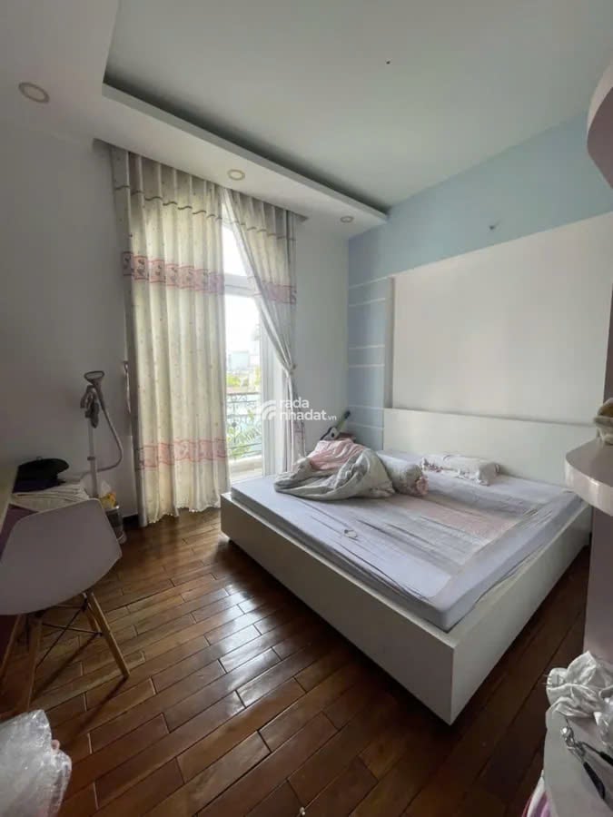 Biệt thự Nguyễn Sơn sang trọng, 126m2, 6PN, full nội thất cao cấp