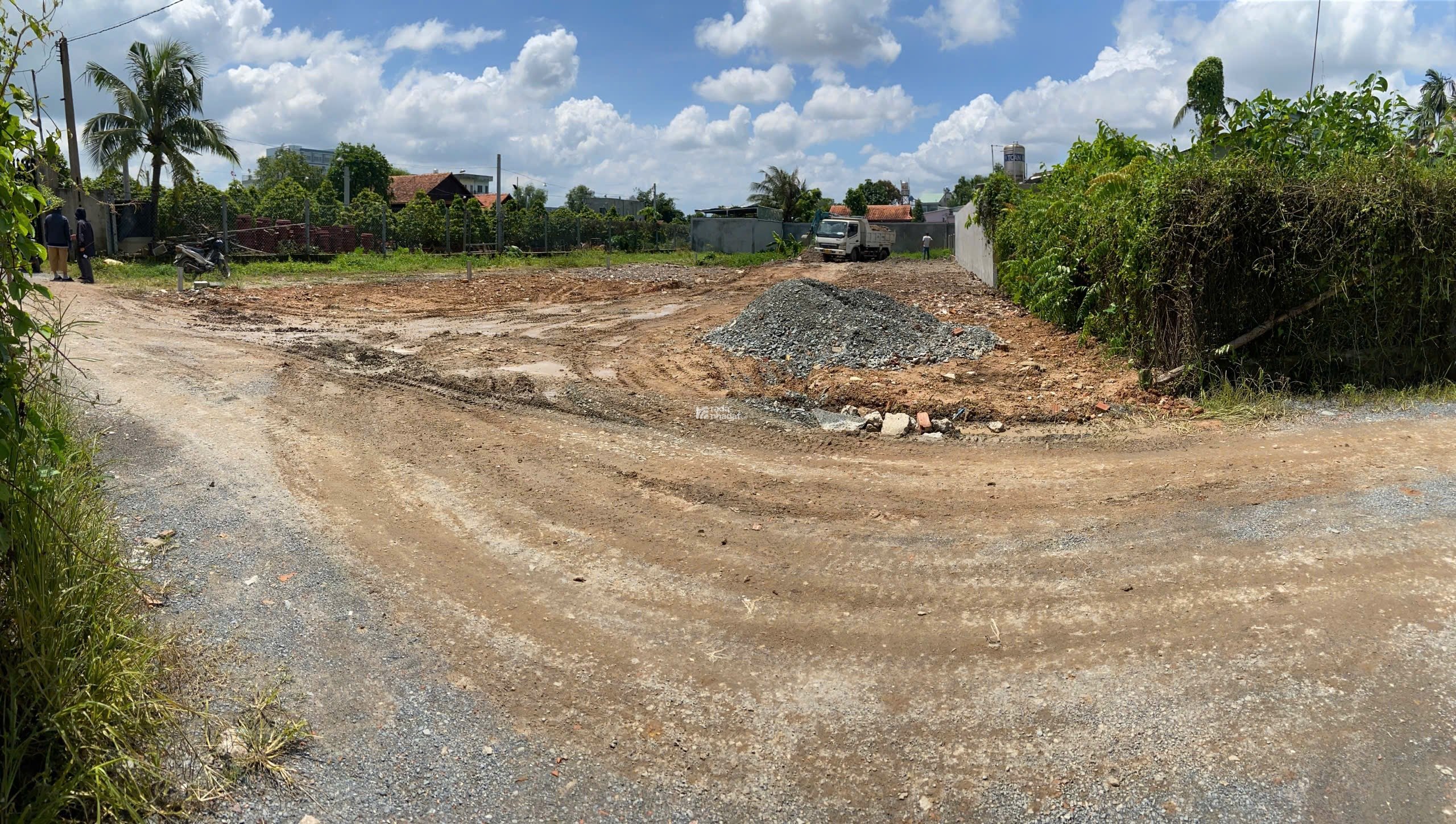 Chủ cần bán lô Hưng định,Thuận An,DB dt 664.5m2 , 76.1m2 thổ cư .Ai có nhu cầu lh:0933077723 (Long)
