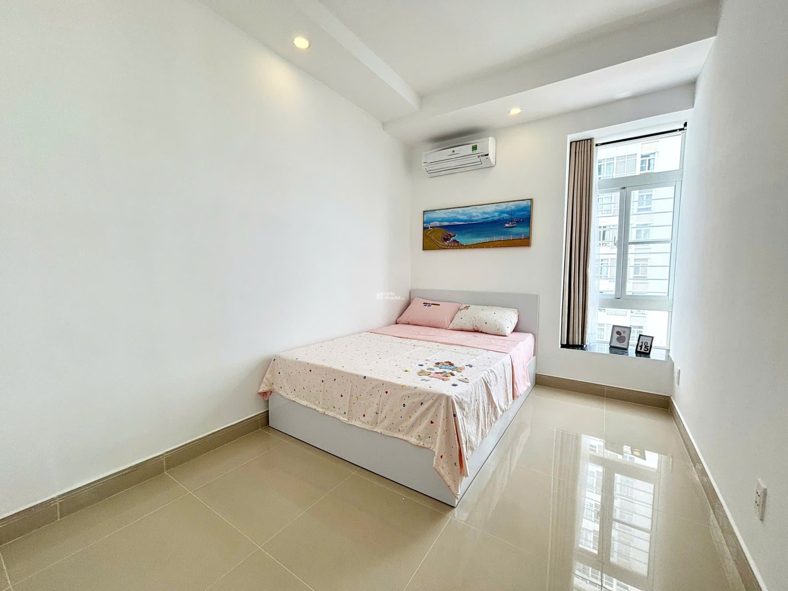 Bán nhanh căn hộ Sky garden 3, PMH, Q7, dt 72m2, tk 3PN nhà mới đẹp, giá chỉ 5,7 tỷ 