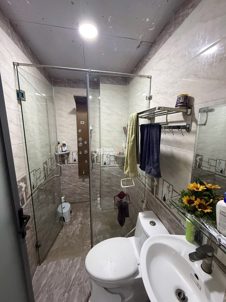 GIÁ MỚI 7.4 TỶ NHÀ MỚI 5 TẦNG (4x14M) GẦN AEON TÂN PHÚ  Ở NGAY SỔ A4 HOÀN CÔNG ĐỦ