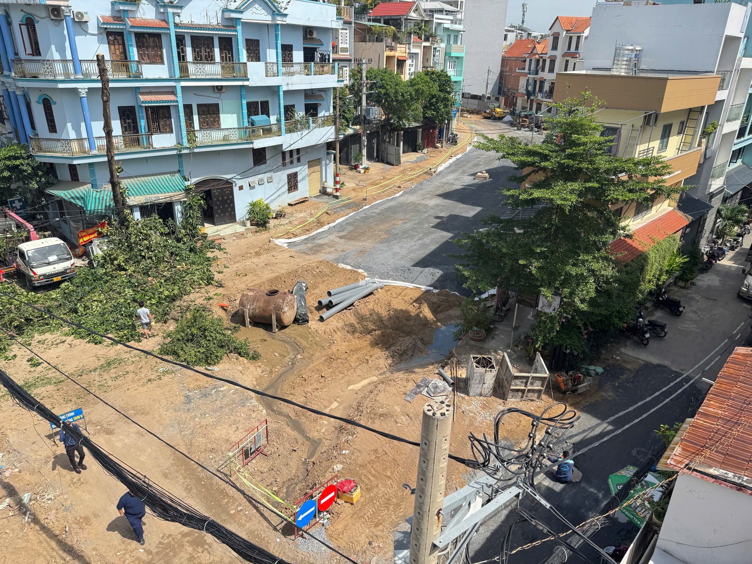 căn góc ngay ngã 5 thông thoáng