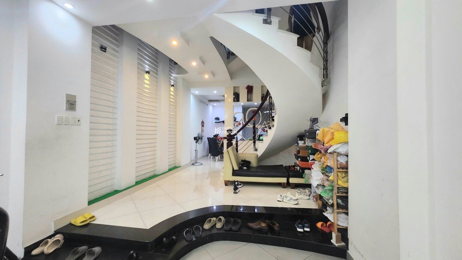 MẶT TIỀN HẺM 10M KD - NGUYỄN THÁI BÌNH - TÂN BÌNH - CHỈ 15,7 TỶ
