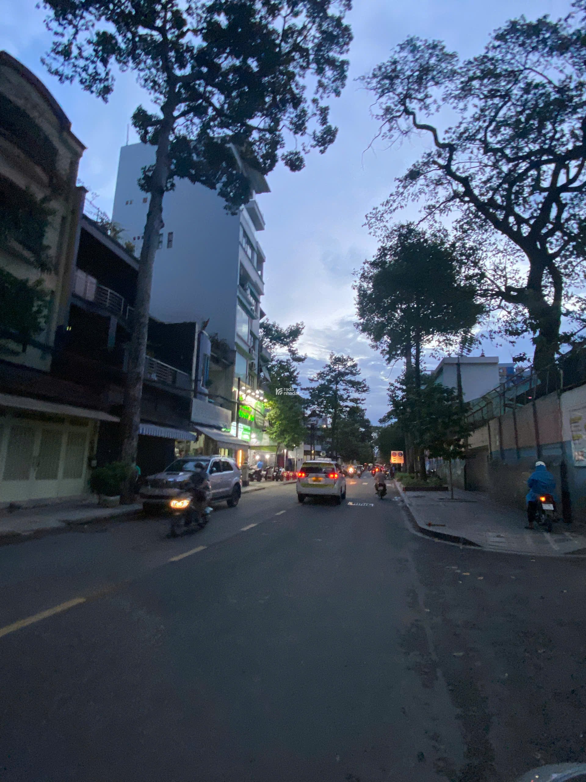 Bán nhà mặt tiền Đào Duy Từ quận 10 - 4,75x20 - 42 Tỷ TL  