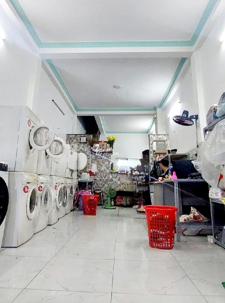  Vị trí: Mặt tiền đường Chiến Lược sầm uất ngày đêm. Giáp Q6 và Tân Phú.,
