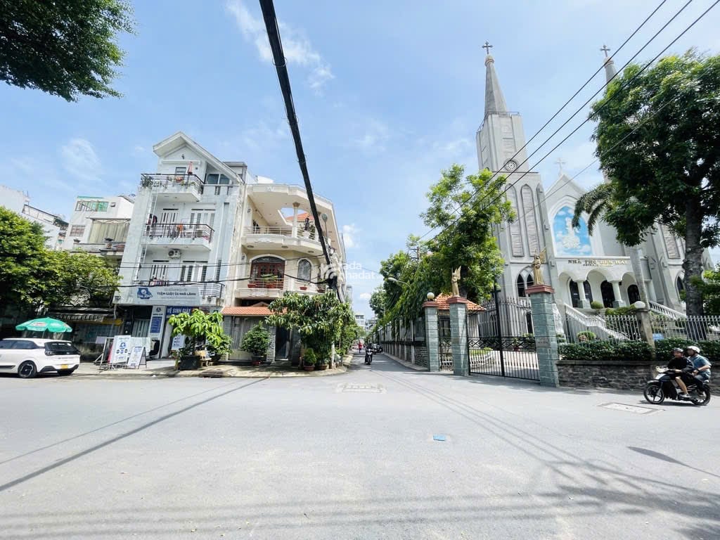 Nhà nát  Ngay Đại Học Văn Lang  Dương Quảng Hàm  Gò Vấp  hẻm xe hơi  4x14m  Giá 6.2 tỷ
