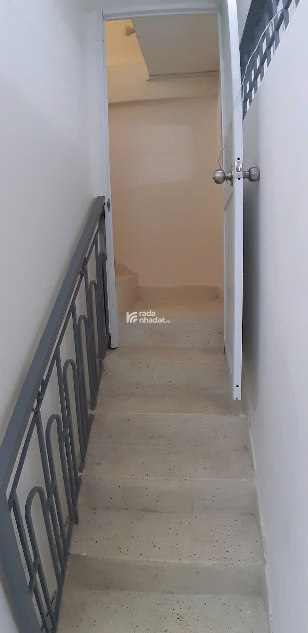 BÁN NHÀ HẺM 4M  CÁCH MẠNG THÁNG 8 Q3 - 3.6x14-8.3 TỶ