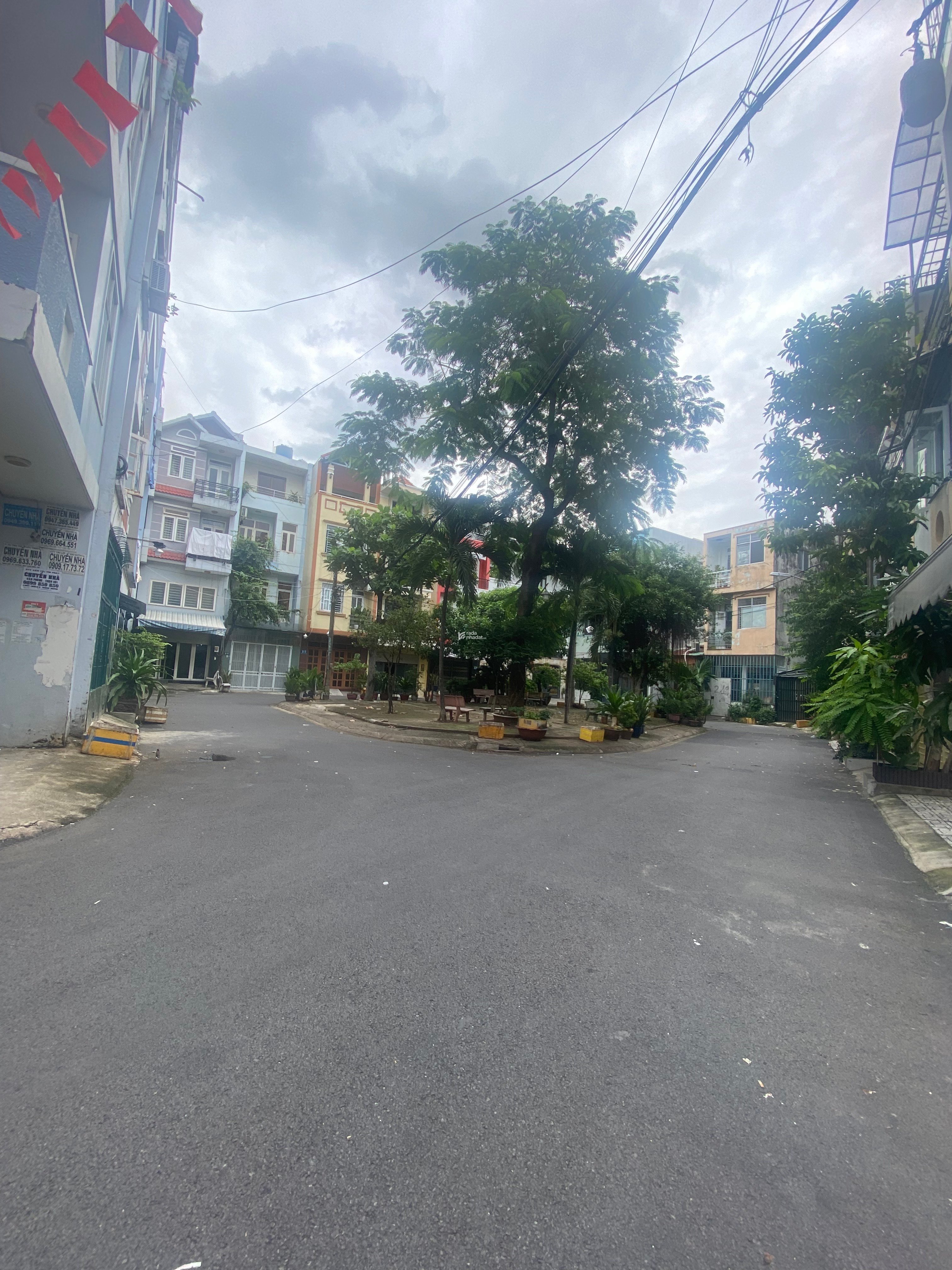 bán nhà cạnh sân bay oto ngủ nhà 55 m2 3 tầng nhỉnh 5 tỷ