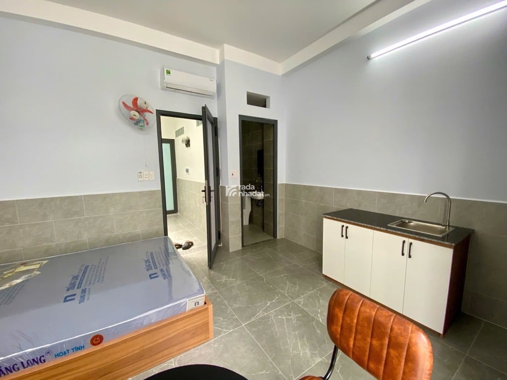 NHÀ 3 TẦNG - 47M2 (4.5*12) - 6PN KHÉP KÍN - HẺM 4M - GẦN MT LẠC LONG QUÂN - 7 TỶ 600 TL