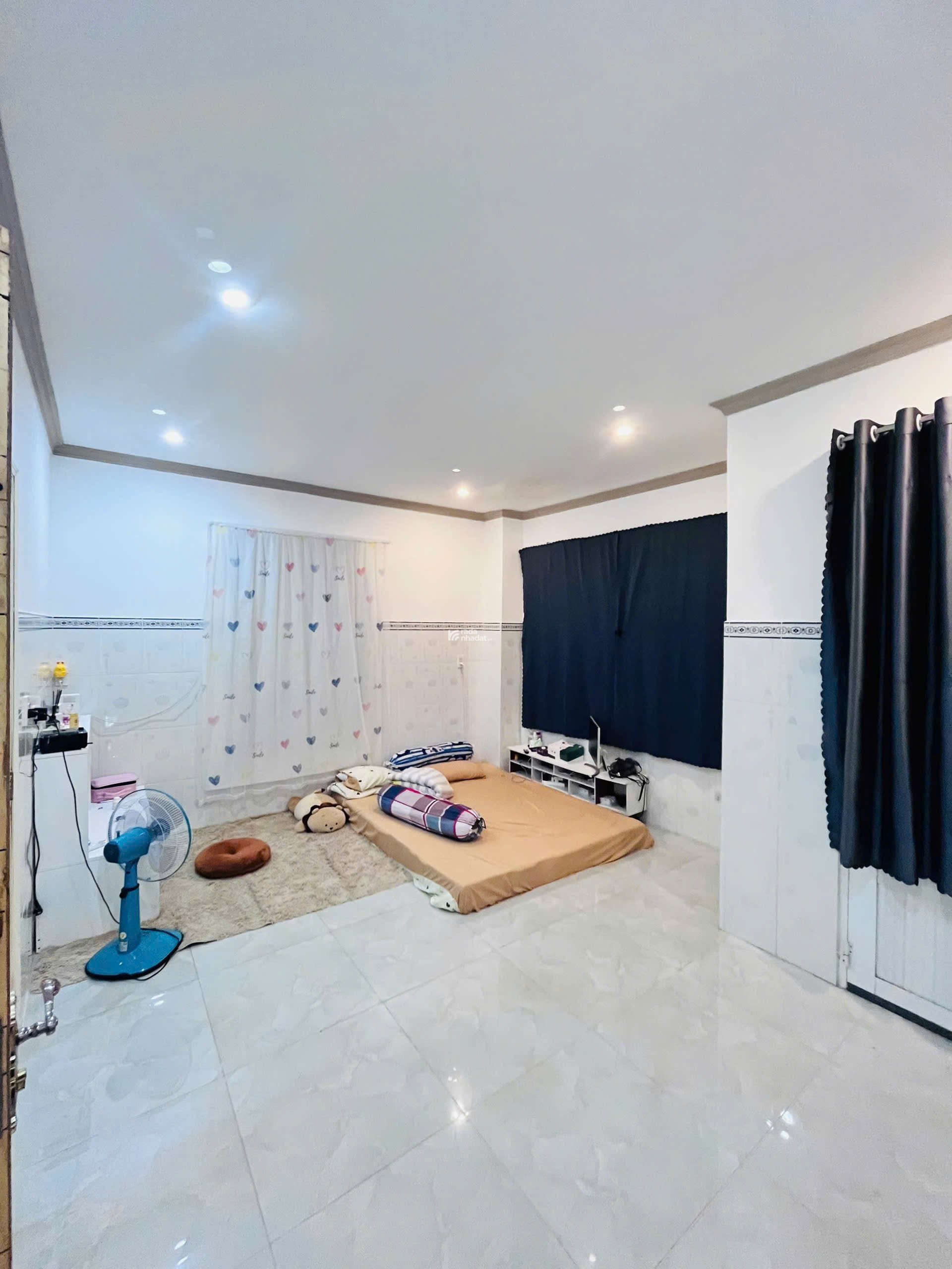 Nhà đẹp Phạm Thế Hiển , ngang nở hậu 6m ,2 tầng BTCT ,DTSD 108.8m2 ,SHR hoàn công đủ.