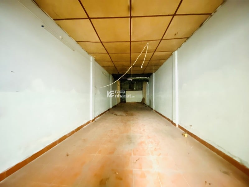 Bán nhà mặt tiền Hiền Vương-ngang 8m-cạnh công viên-giá rẻ