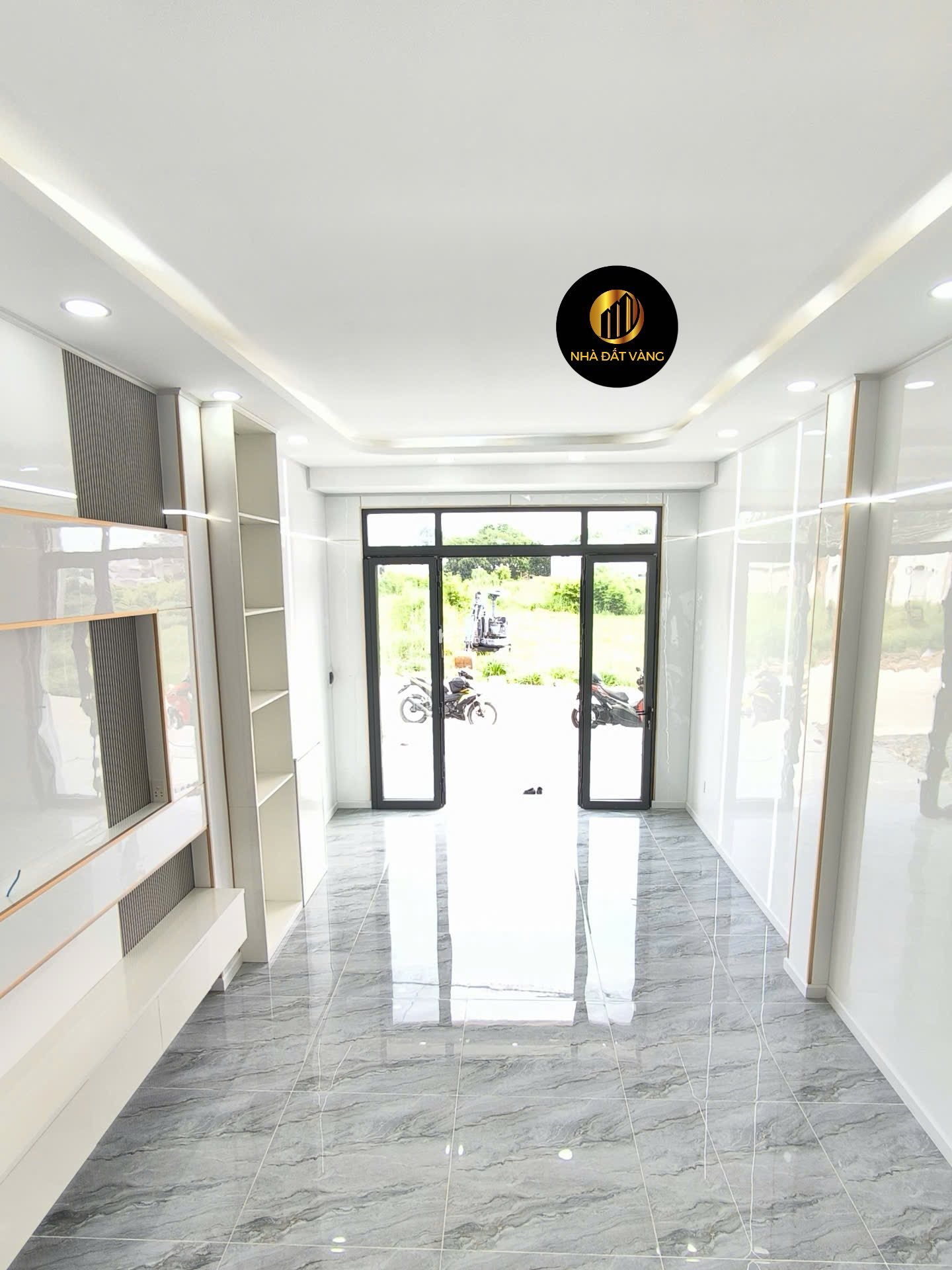 BÁN NHÀ PHỐ HỒ VĂN CỐNG THỦ DẦU MỘT, BÌNH DƯƠNG AN NINH ,CÓ SÂN ĐẬU Ô TÔ