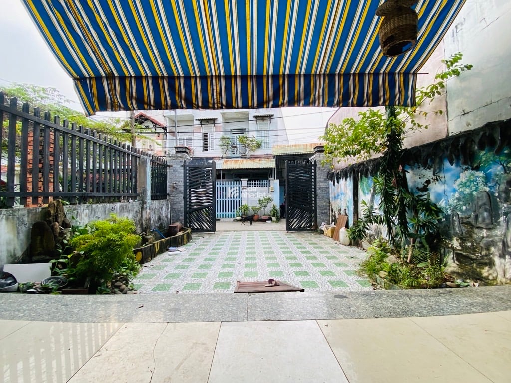 BÁN NHÀ DT LỚN 125M2 , ĐƯỜNG RỘNG, TRUNG TÂM PHƯỜNG LONG TRƯỜNG, CHỈ 5,5 TỶ