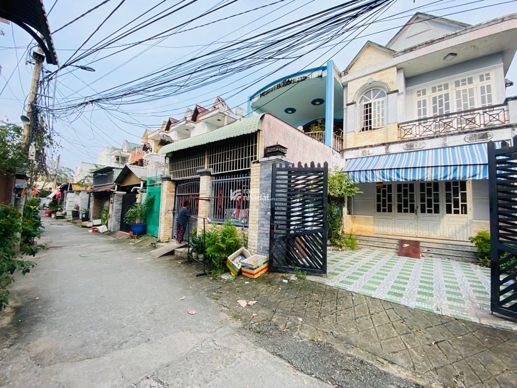 BÁN NHÀ DT LỚN 125M2 , ĐƯỜNG RỘNG, TRUNG TÂM PHƯỜNG LONG TRƯỜNG, CHỈ 5,5 TỶ