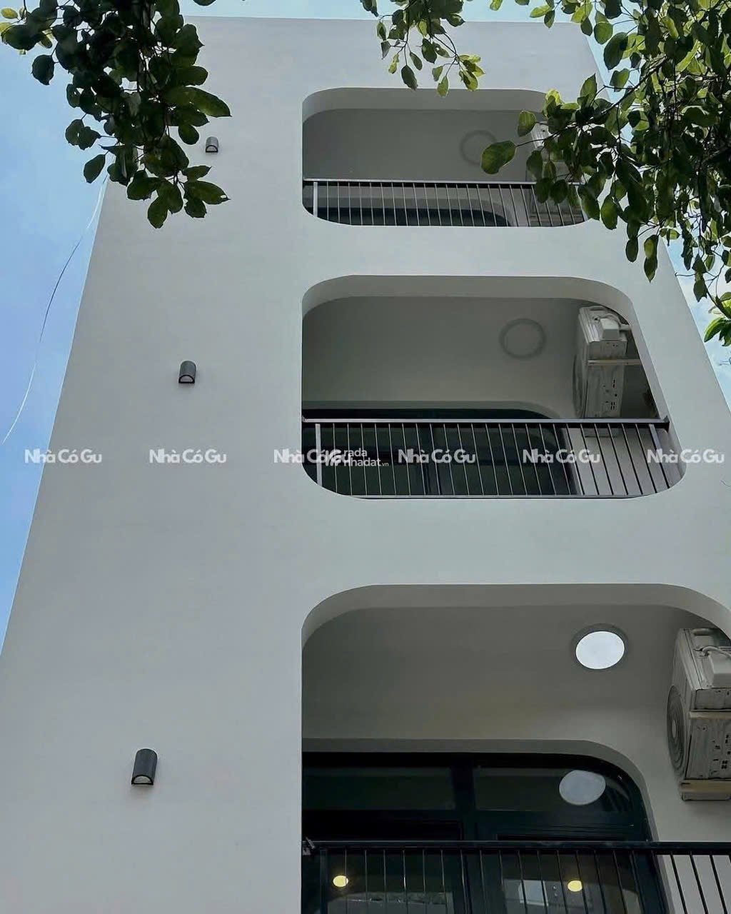 Căn Hộ Ban Công Quận 3 Gần Đại Học Kinh Tế UEH, Nhà Thờ Ba Chuông
