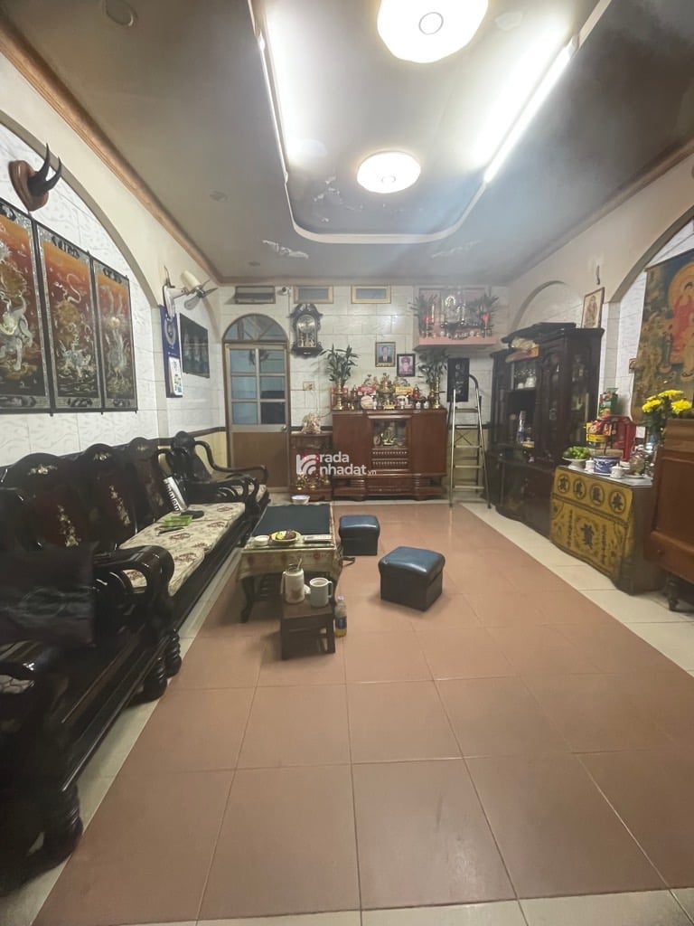 HÙNG VƯƠNG -P.1-Q.10- KHU CHỢ BUÔN BÁN LÊ HỒNG PHONG - 3 TẦNG - DT: 4.3*13m - CHỈ 11 TỶ 9