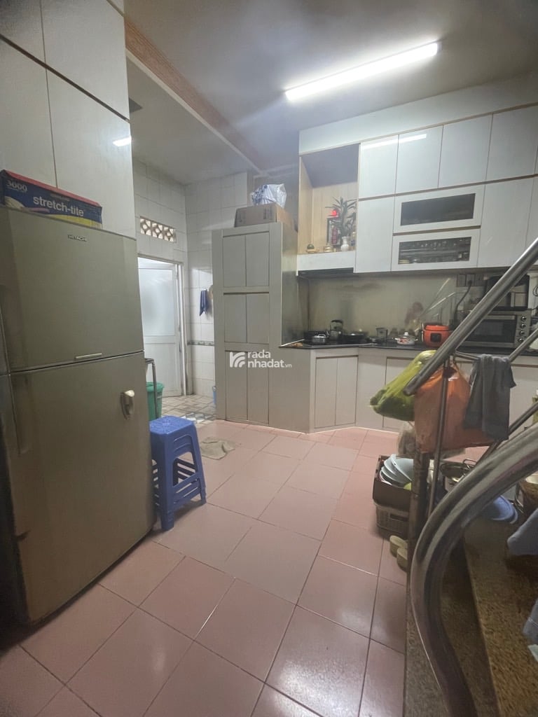 HÙNG VƯƠNG -P.1-Q.10- KHU CHỢ BUÔN BÁN LÊ HỒNG PHONG - 3 TẦNG - DT: 4.3*13m - CHỈ 11 TỶ 9