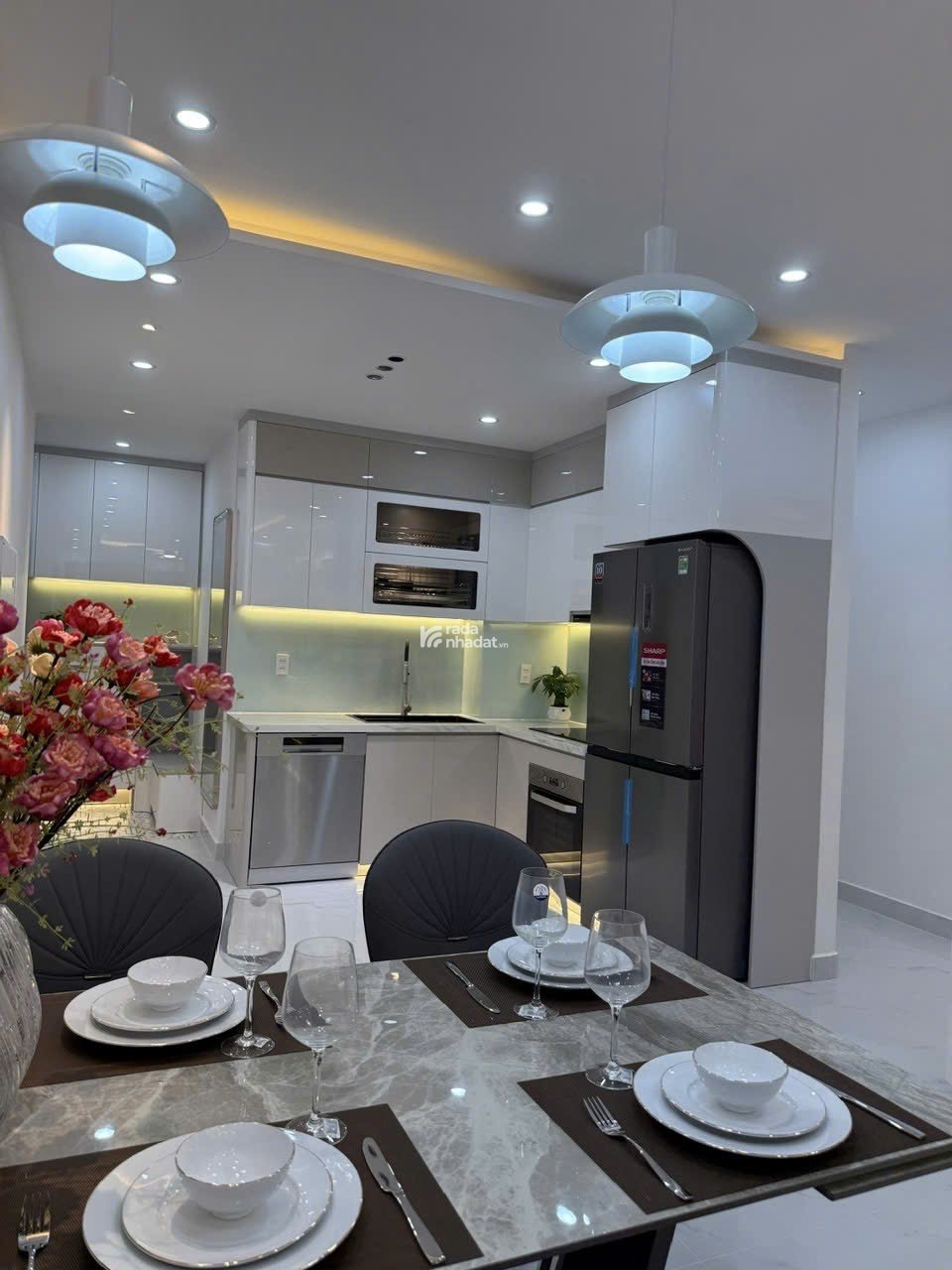 Bán nhanh căn hộ Sky garden 2, PMH, Q7, dt 81m2, tk 3PN nhà mới đẹp, giá chỉ 6,3 tỷ 