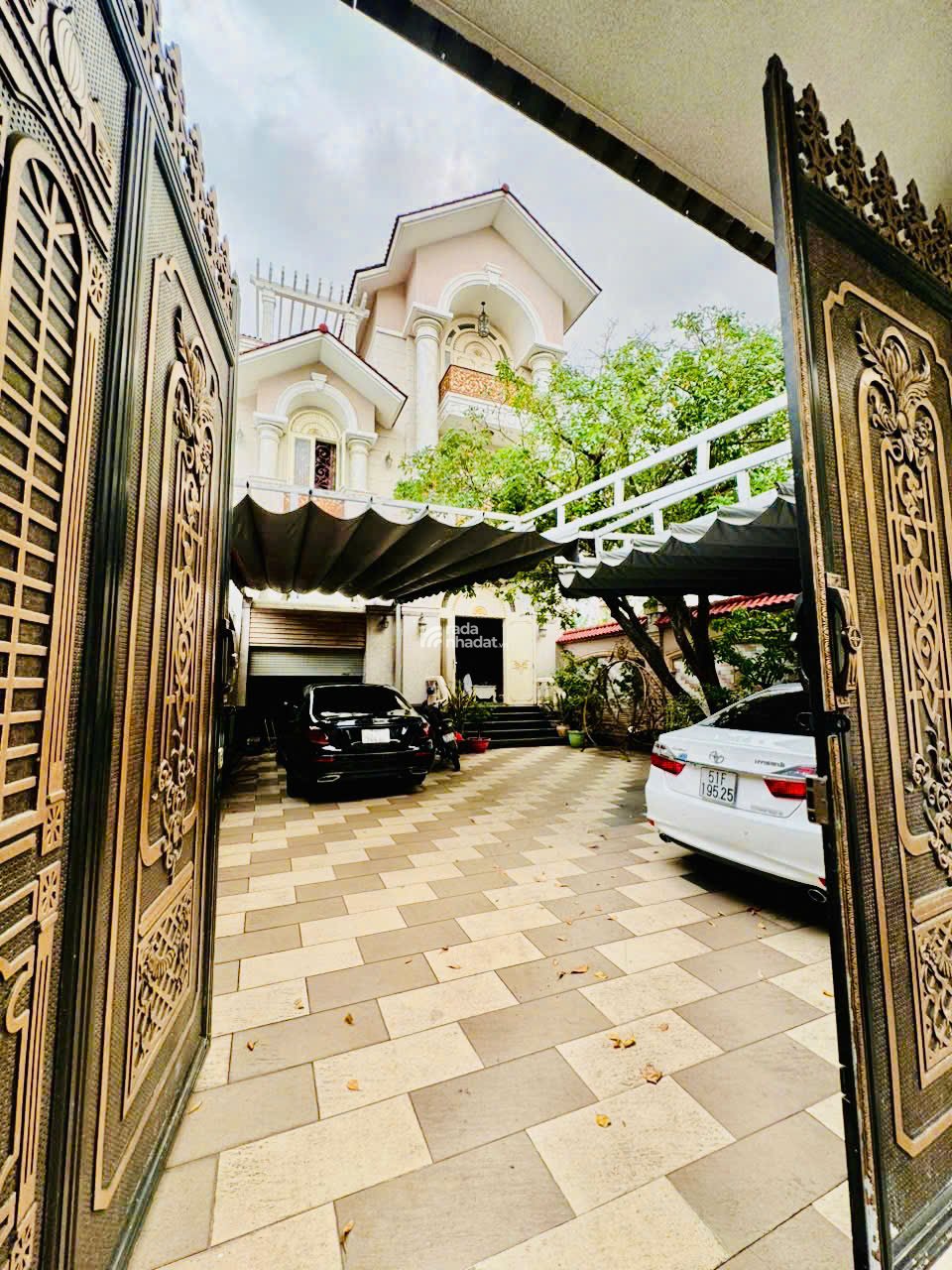 35 tỷ! Bán biệt thự đẹp 2 mặt hẻm Lê Quang Định, Bình Thạnh - 9.1x30m - 4 Tầng