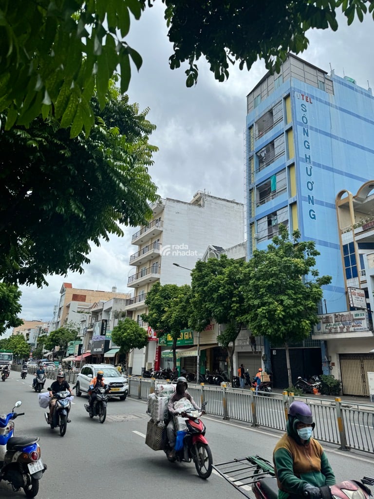MẶT TIỀN KINH DOANH - TÂN PHÚ - LUỸ BÁN BÍCH - HOÀ BÌNH - 3 TẦNG - NHỈNH 7 TỶ TL.