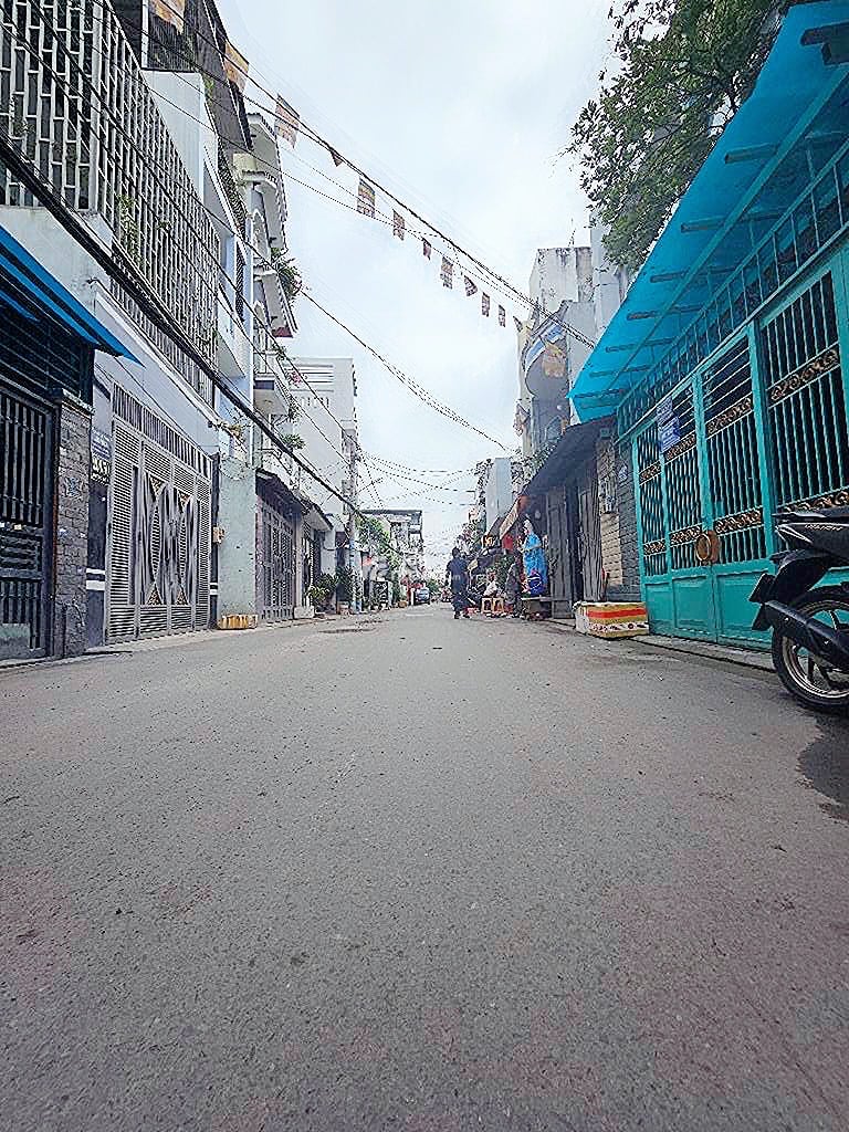 bán nhà 2 mặt tiền kinh danh đường số 5 bình hưng hoà